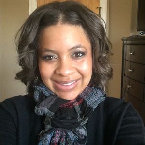 Meet your Posher, Deatra